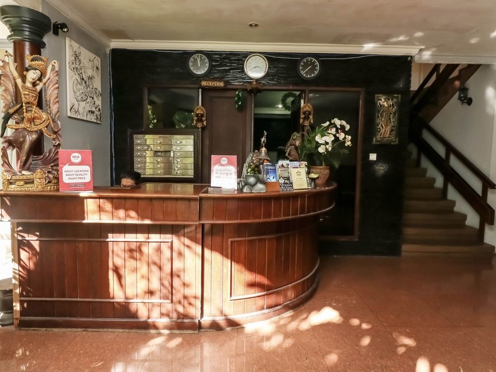 Legian Beach Hotel Кута Екстериор снимка